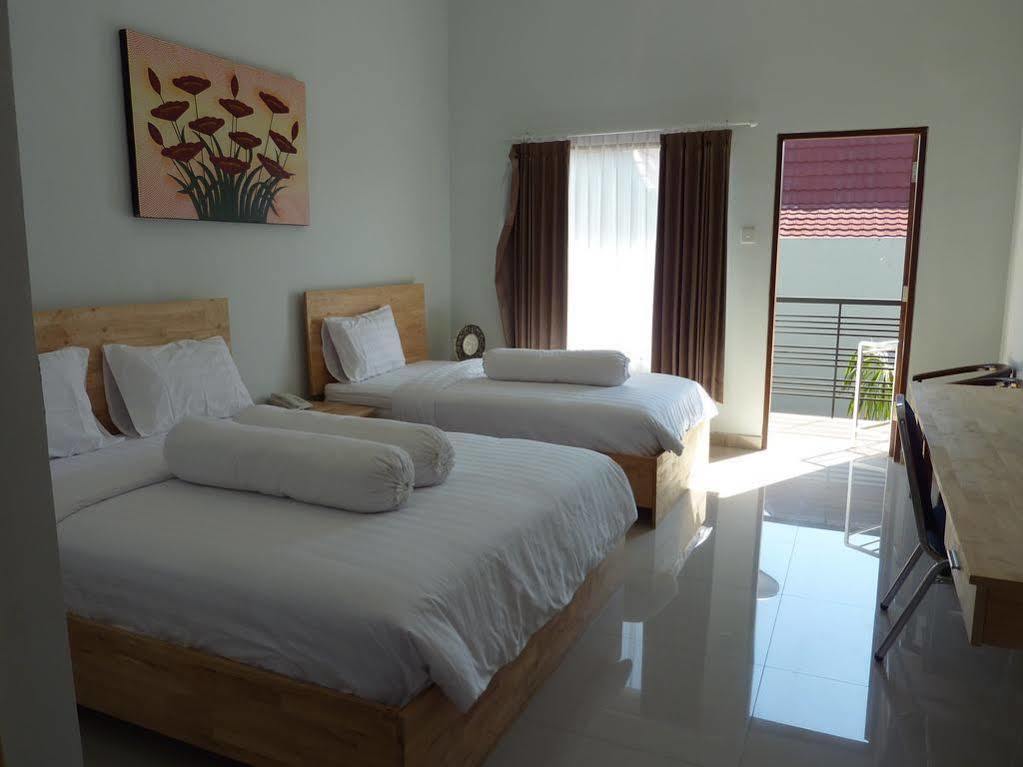 Exotic Komodo Hotel Labuan Bajo Buitenkant foto