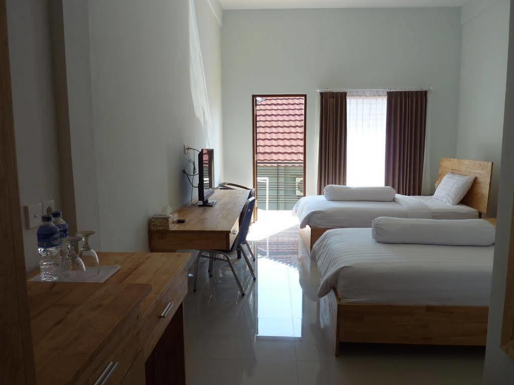 Exotic Komodo Hotel Labuan Bajo Buitenkant foto