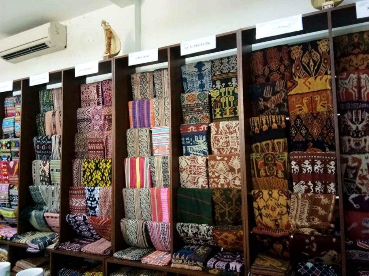 Exotic Komodo Hotel Labuan Bajo Buitenkant foto