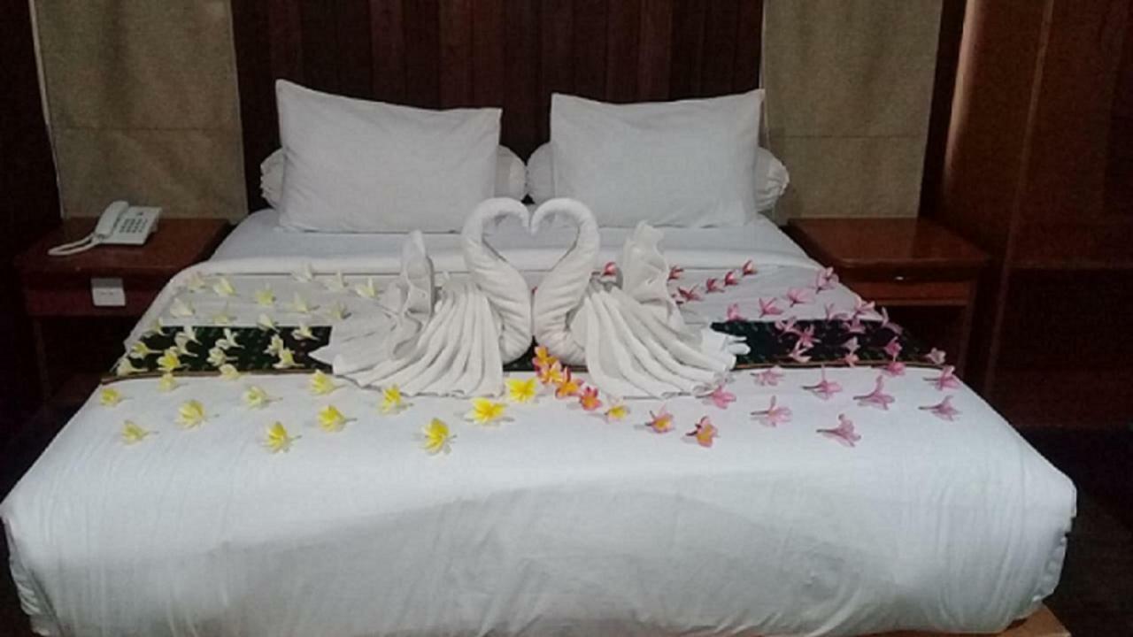Exotic Komodo Hotel Labuan Bajo Buitenkant foto