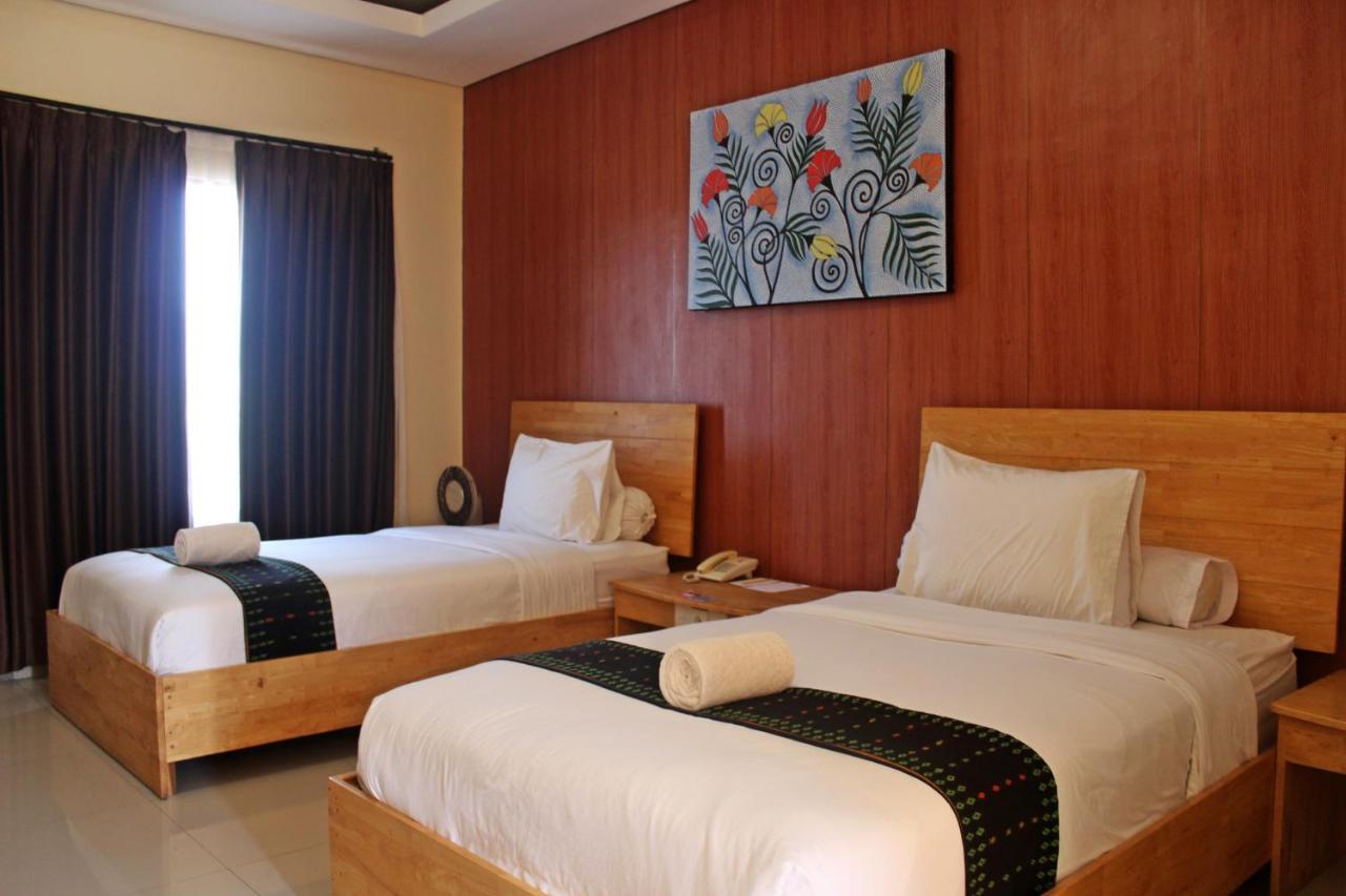 Exotic Komodo Hotel Labuan Bajo Buitenkant foto