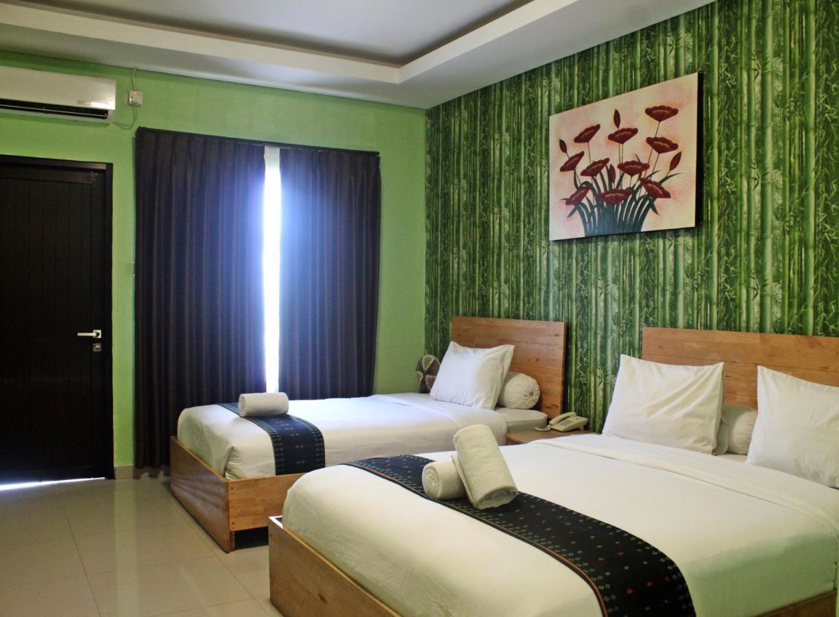 Exotic Komodo Hotel Labuan Bajo Buitenkant foto